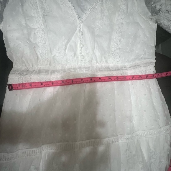 Elegant White Lace Dress - Picture 6 of 11